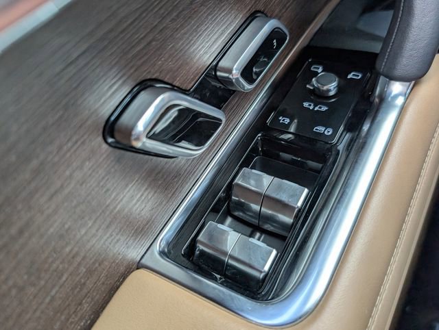 Used 2024 Land Rover Range Rover SE image 35