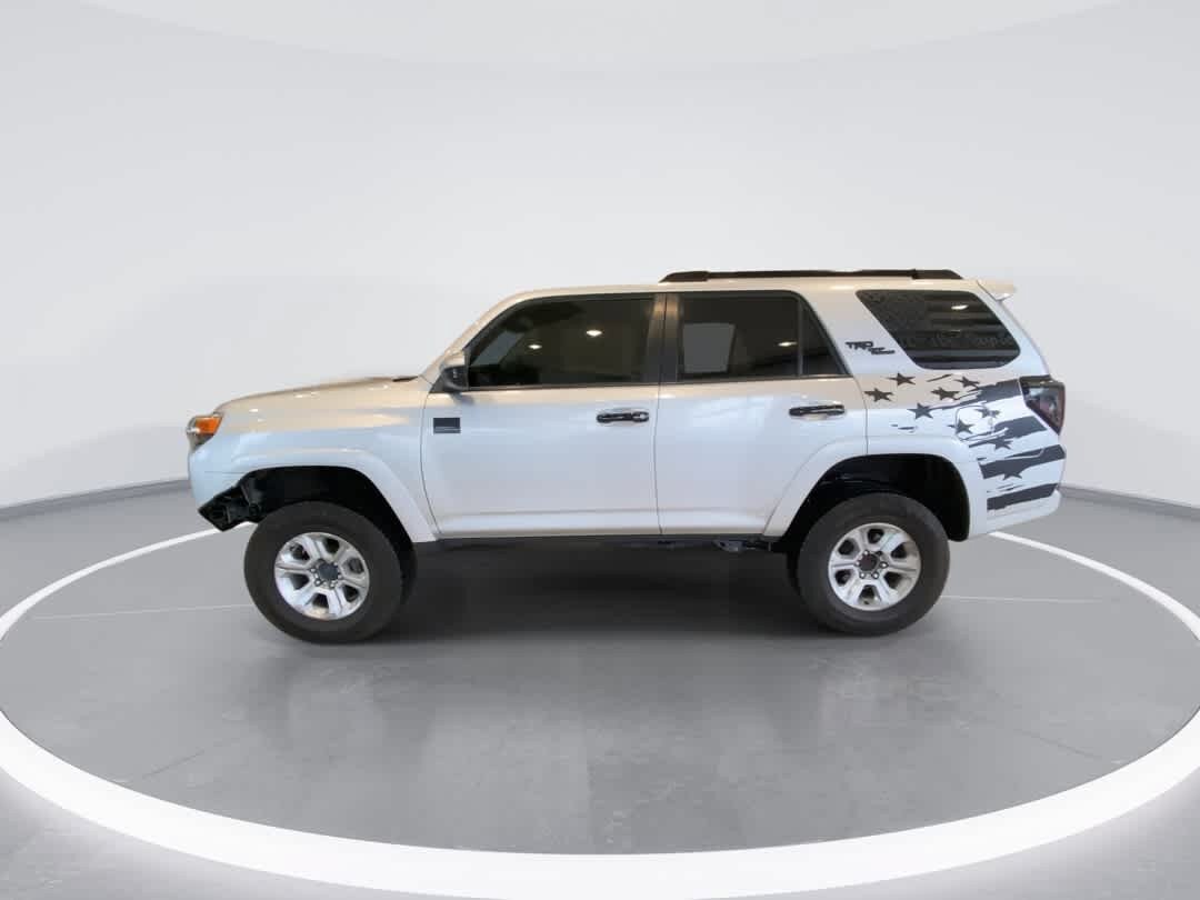 Used 2019 Toyota 4Runner TRD Off-Road AWD/4WD image 5