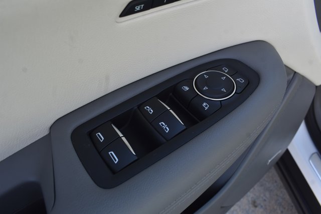 Used 2024 Cadillac XT6 Premium Luxury w/ Technology Package image 13