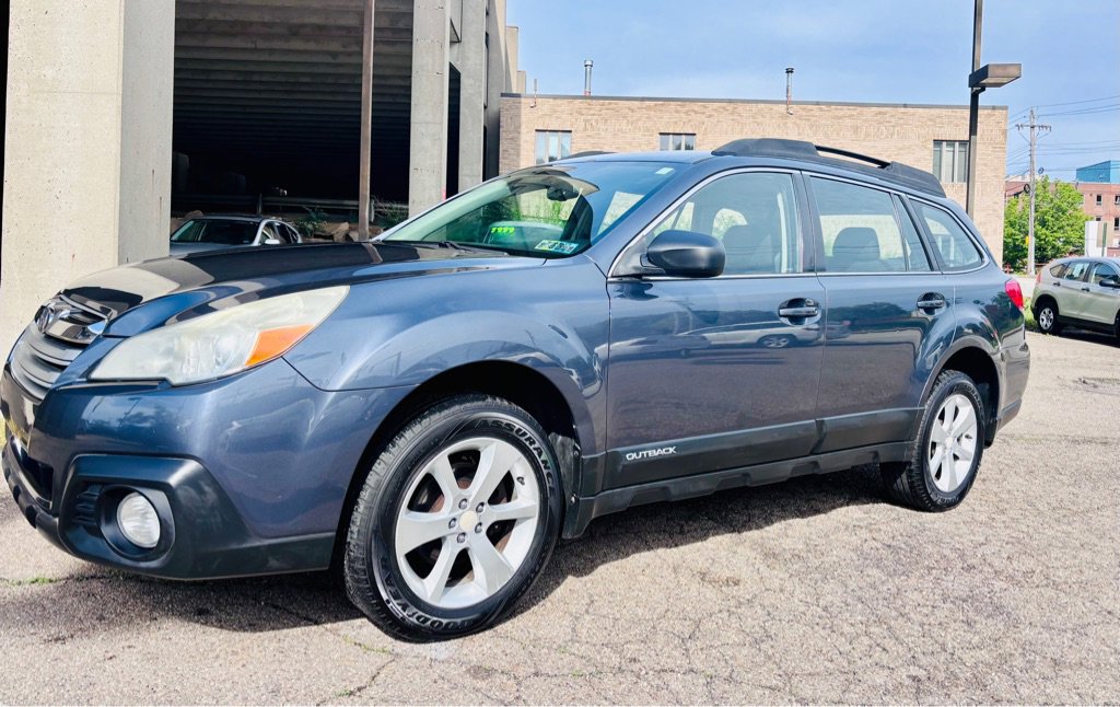 Used 2014 Subaru Outback 2.5i w/ Alloy Wheel Package