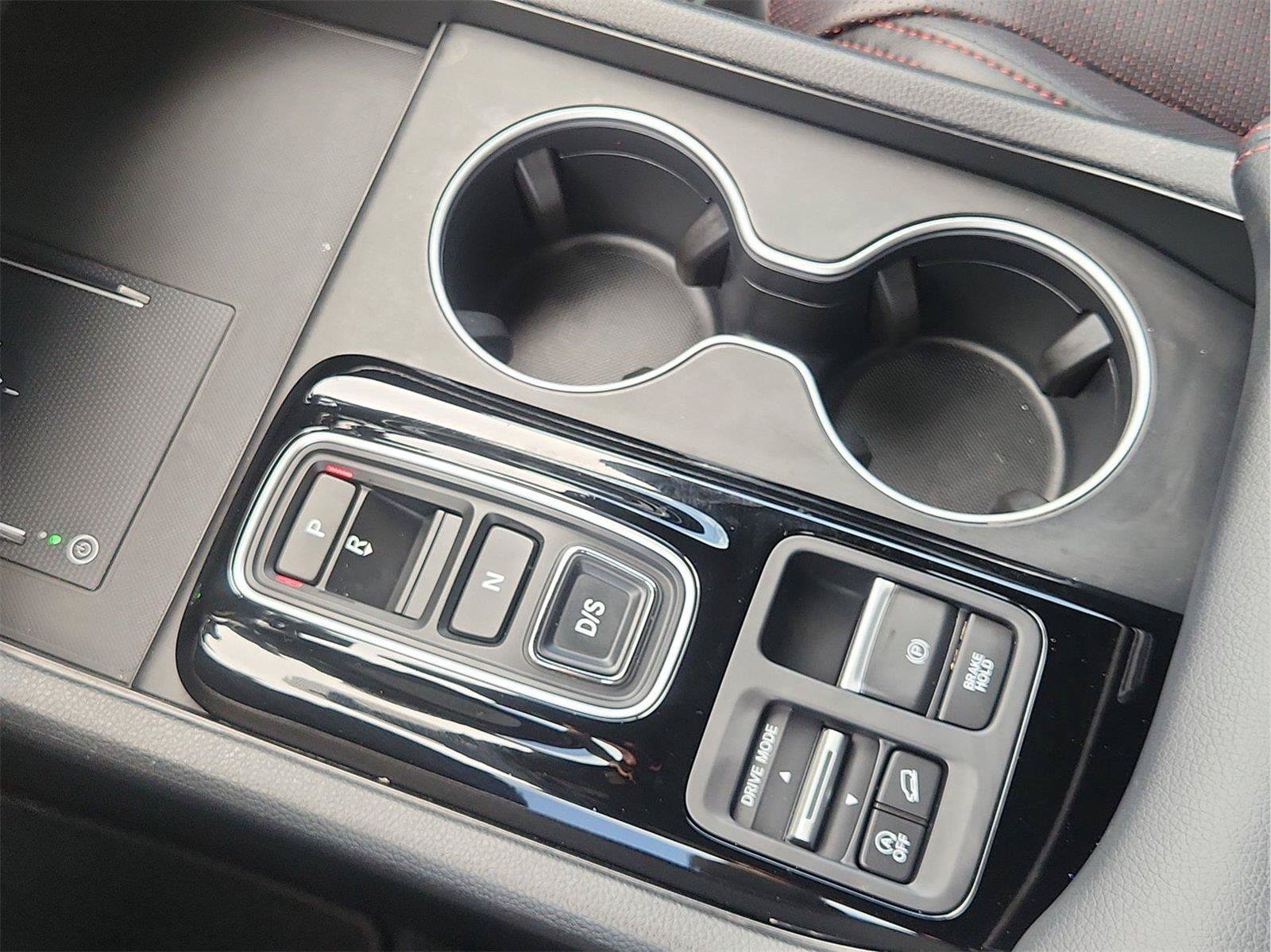 Used 2025 Honda Pilot Black Edition image 16