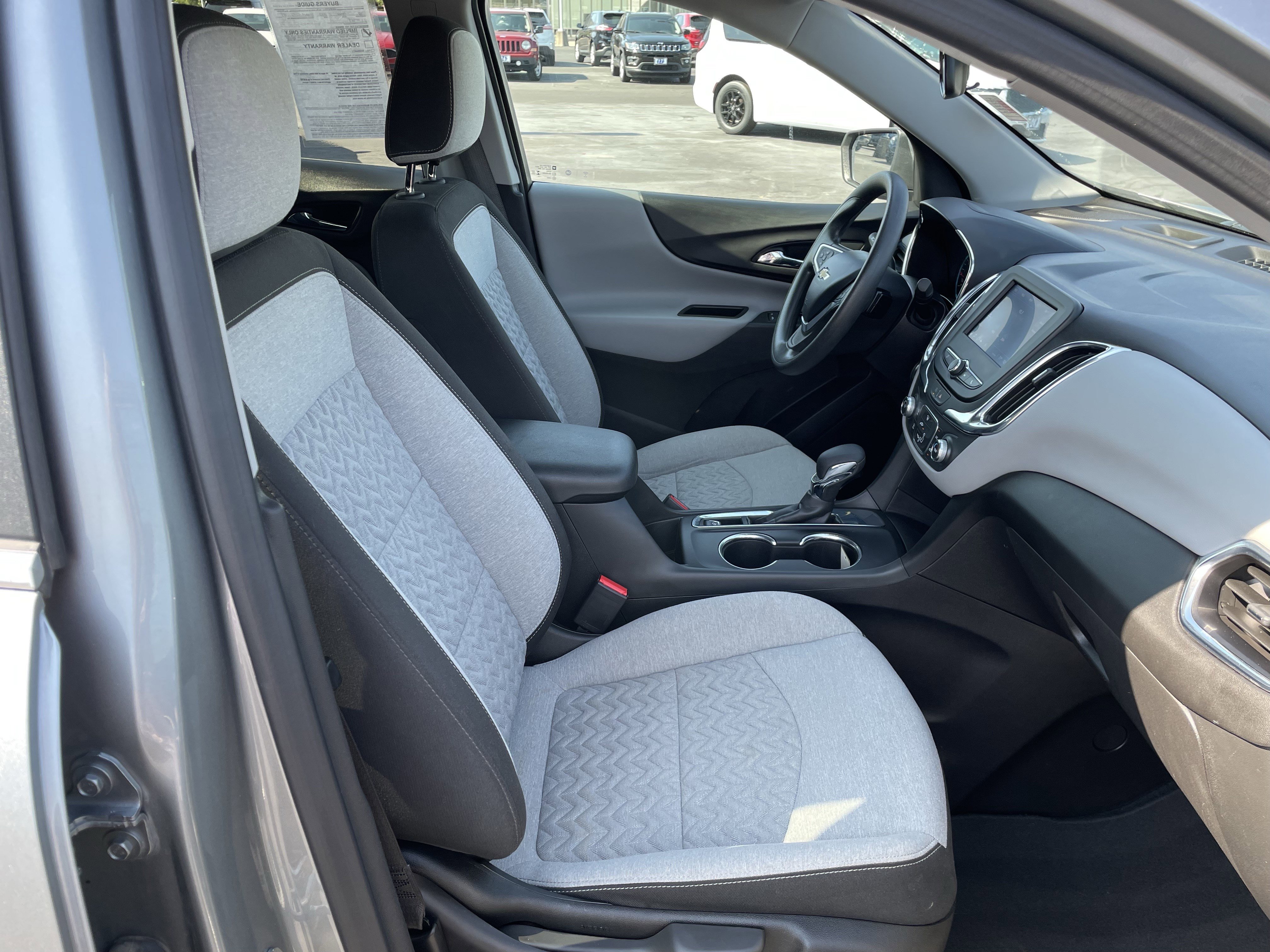 Used 2023 Chevrolet Equinox LT image 34