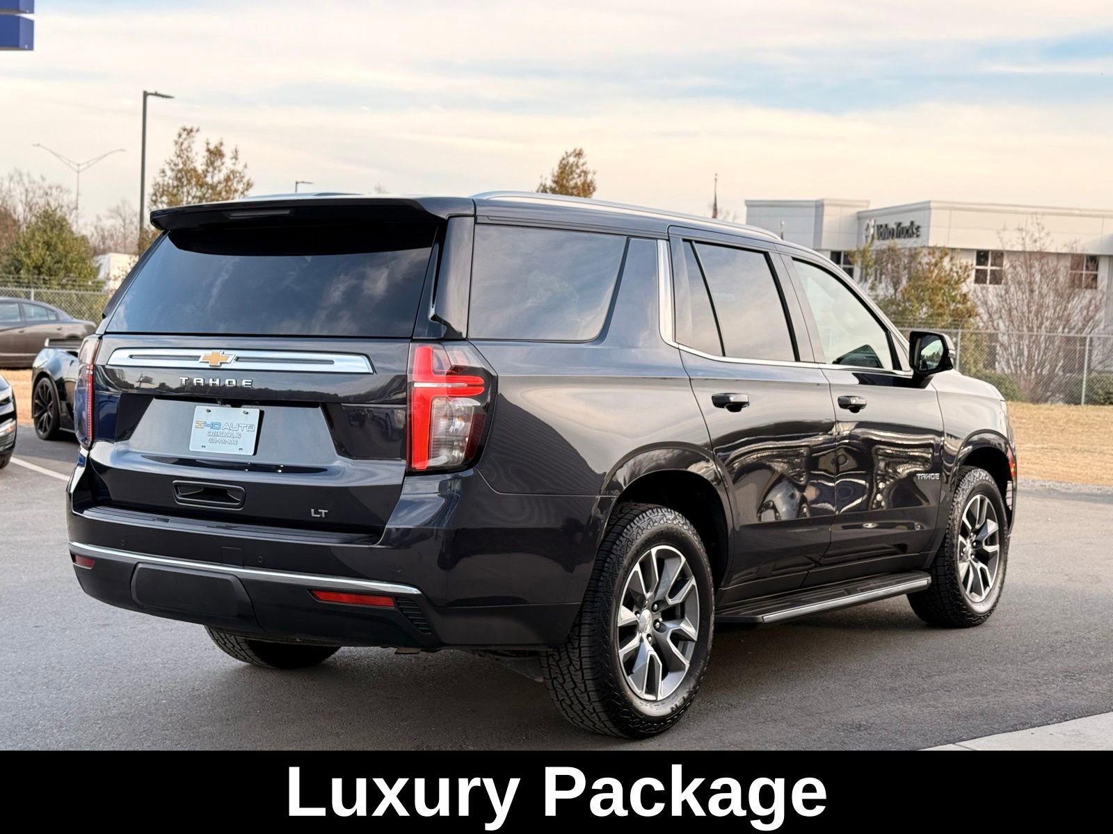 Used 2023 Chevrolet Tahoe LT w/ Luxury Package image 8