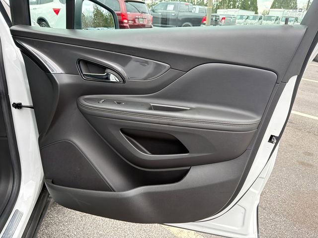 Used 2022 Buick Encore Preferred w/ Safety Package image 14