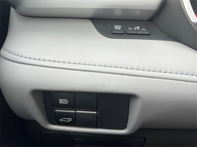 Used 2022 Toyota Highlander XLE image 38
