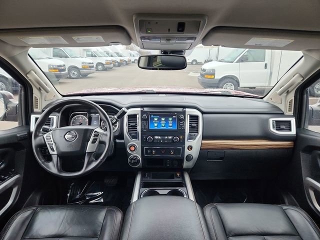 Used 2018 Nissan Titan SL image 35