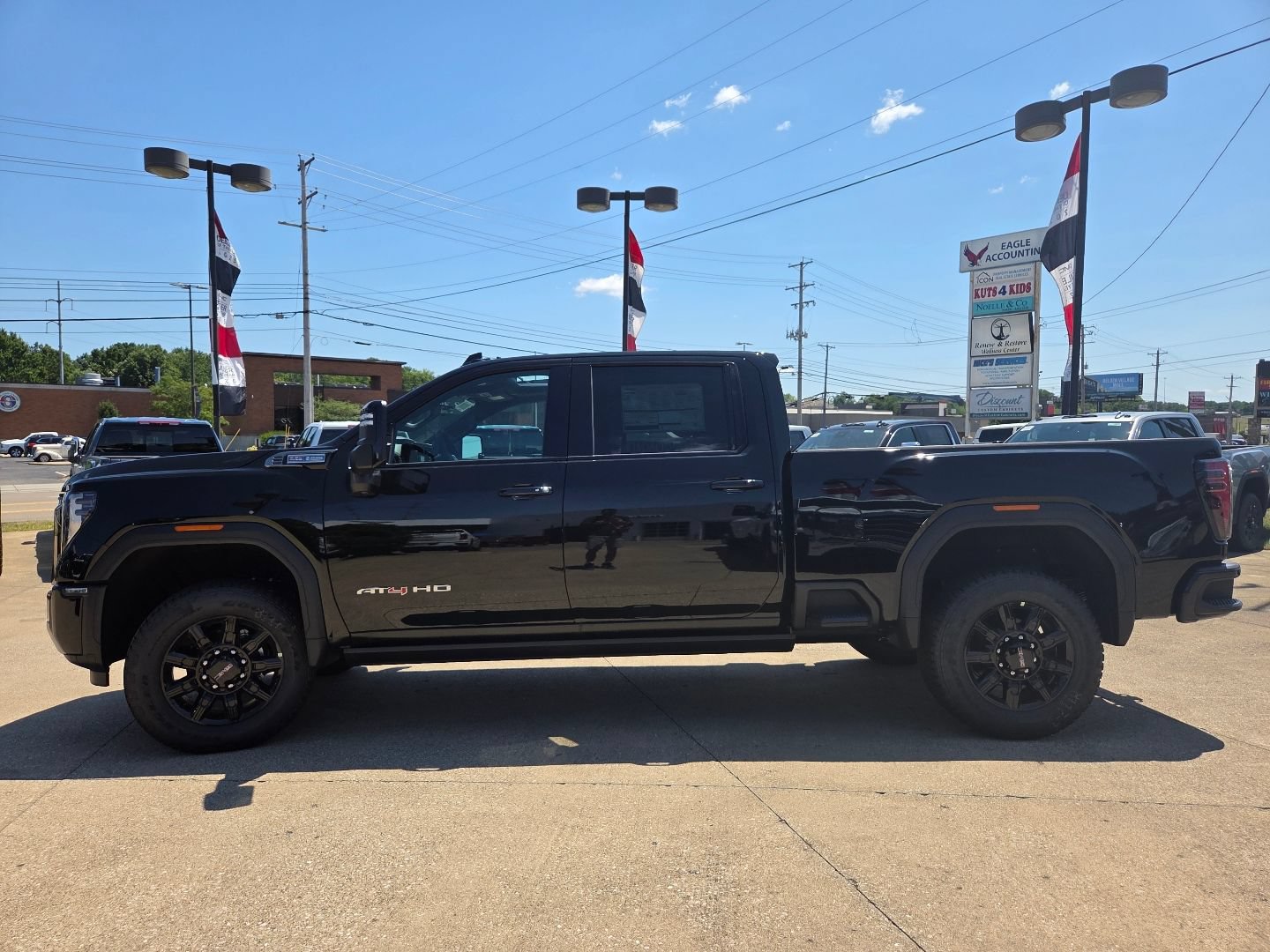 New 2026 GMC Sierra 2500 AT4 w/ AT4 Premium Plus Package AWD/4WD image 16