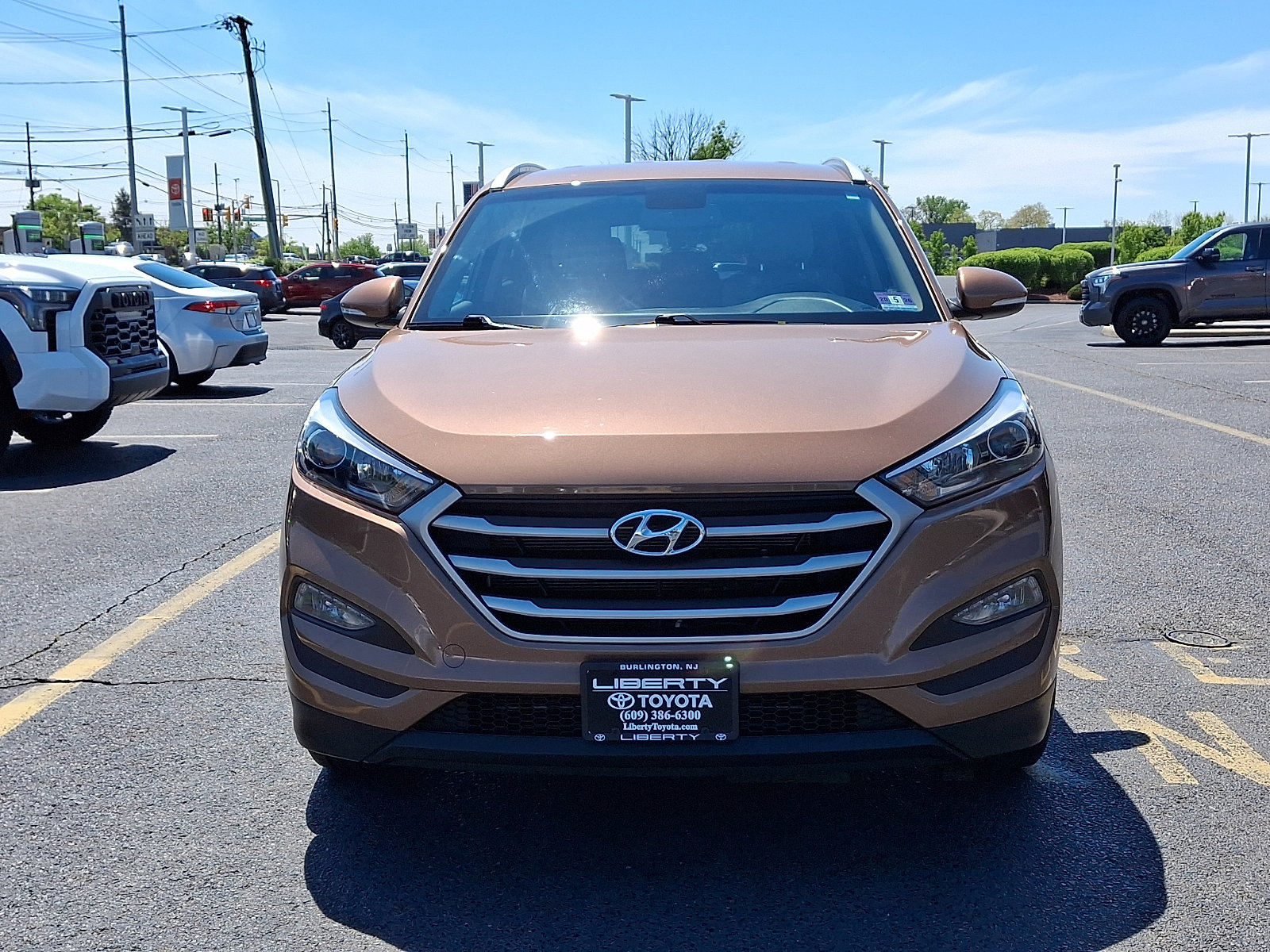 Used 2017 Hyundai Tucson SE Plus FWD image 2
