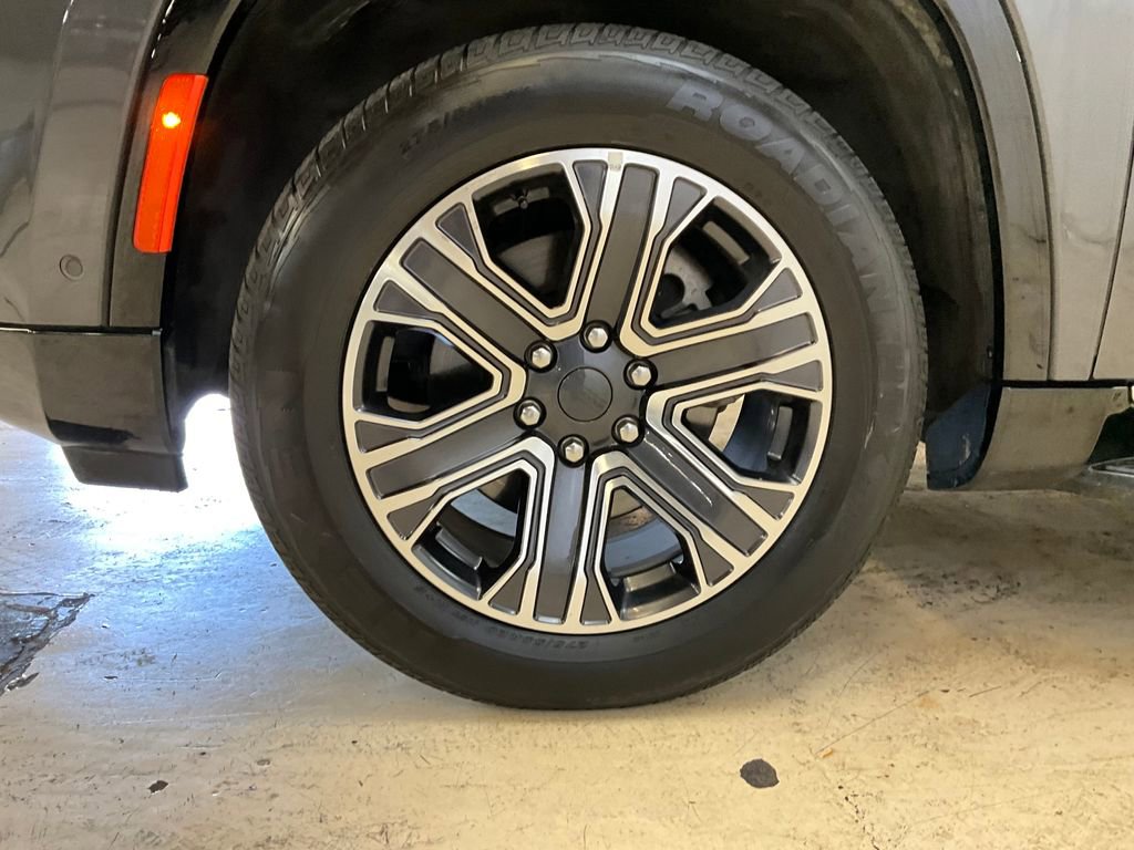 Used 2024 Jeep Wagoneer Series II w/ Flexible Seating Group image 17