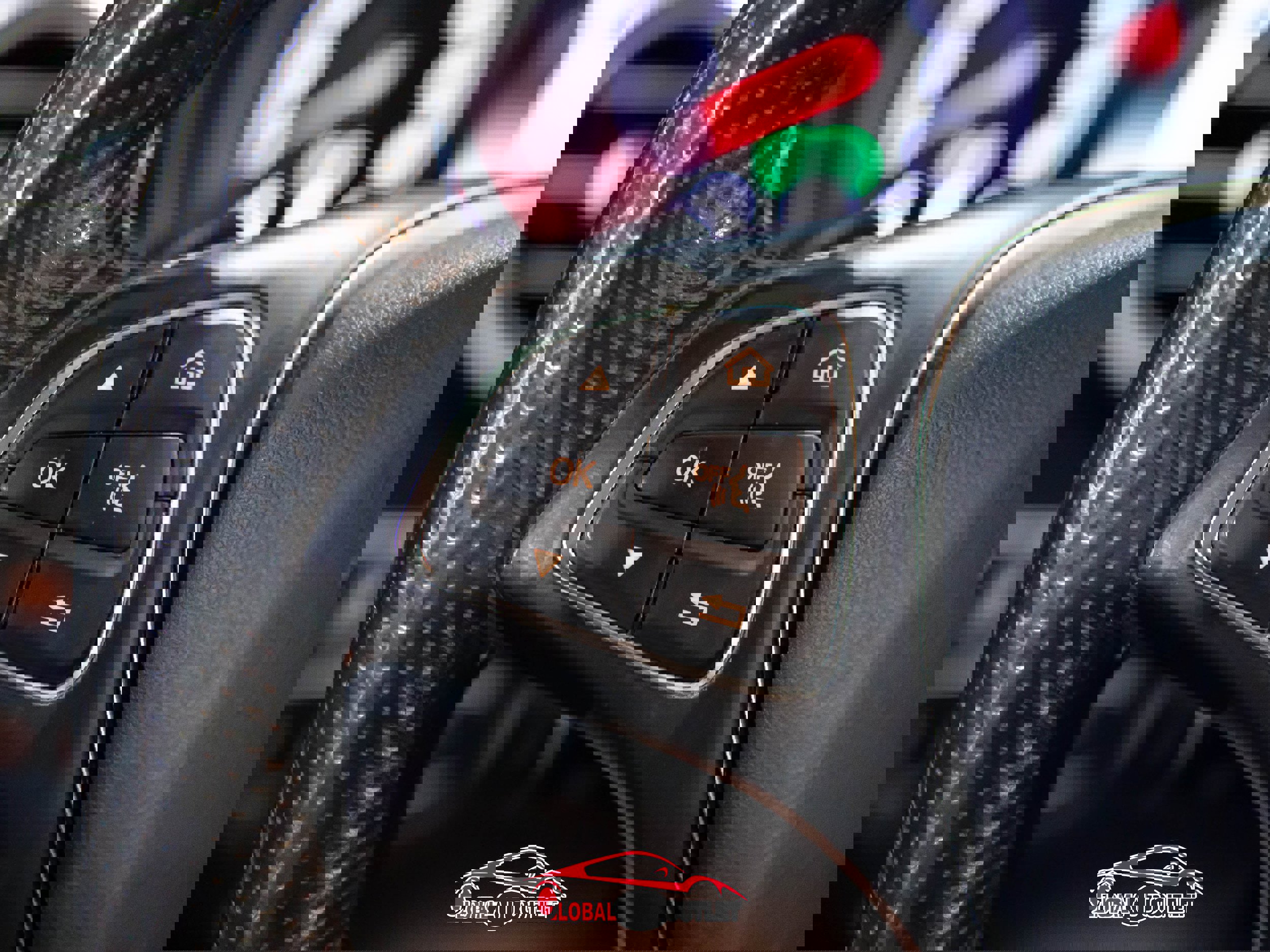 Used 2018 Mercedes-Benz GLC 300 4MATIC w/ Multimedia Package image 24