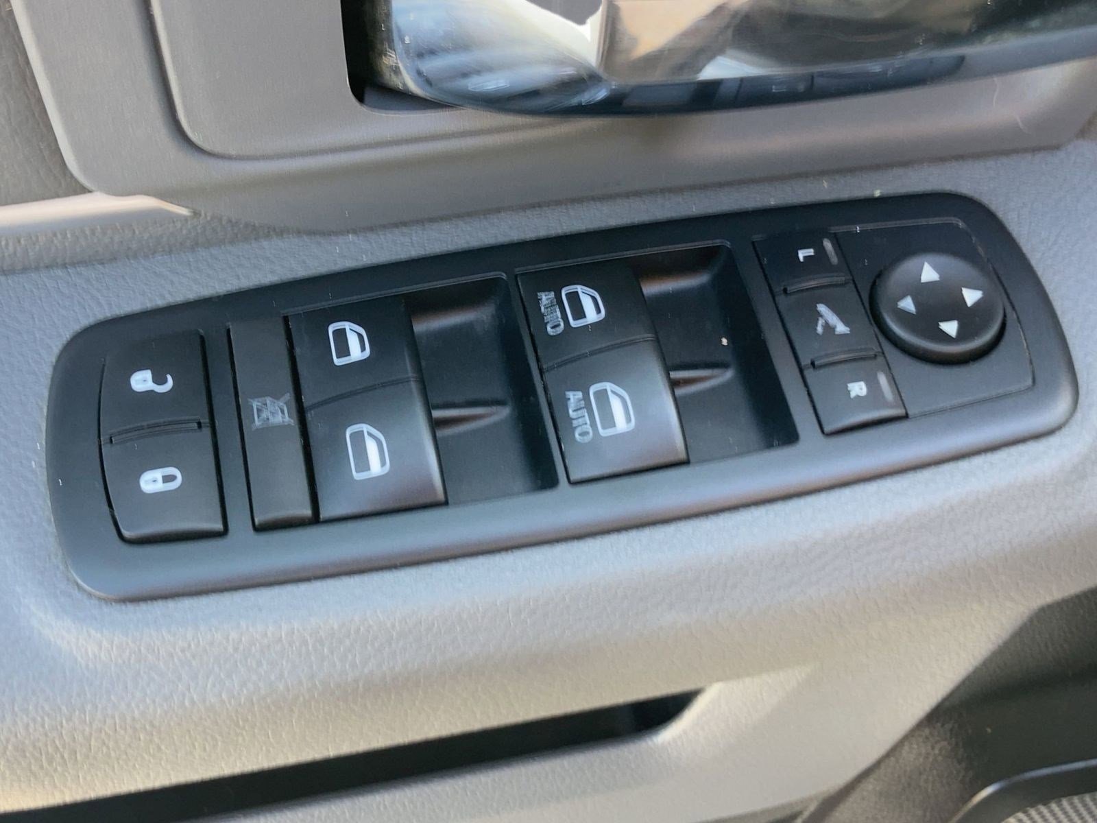 Used 2017 RAM 1500 Lone Star image 11