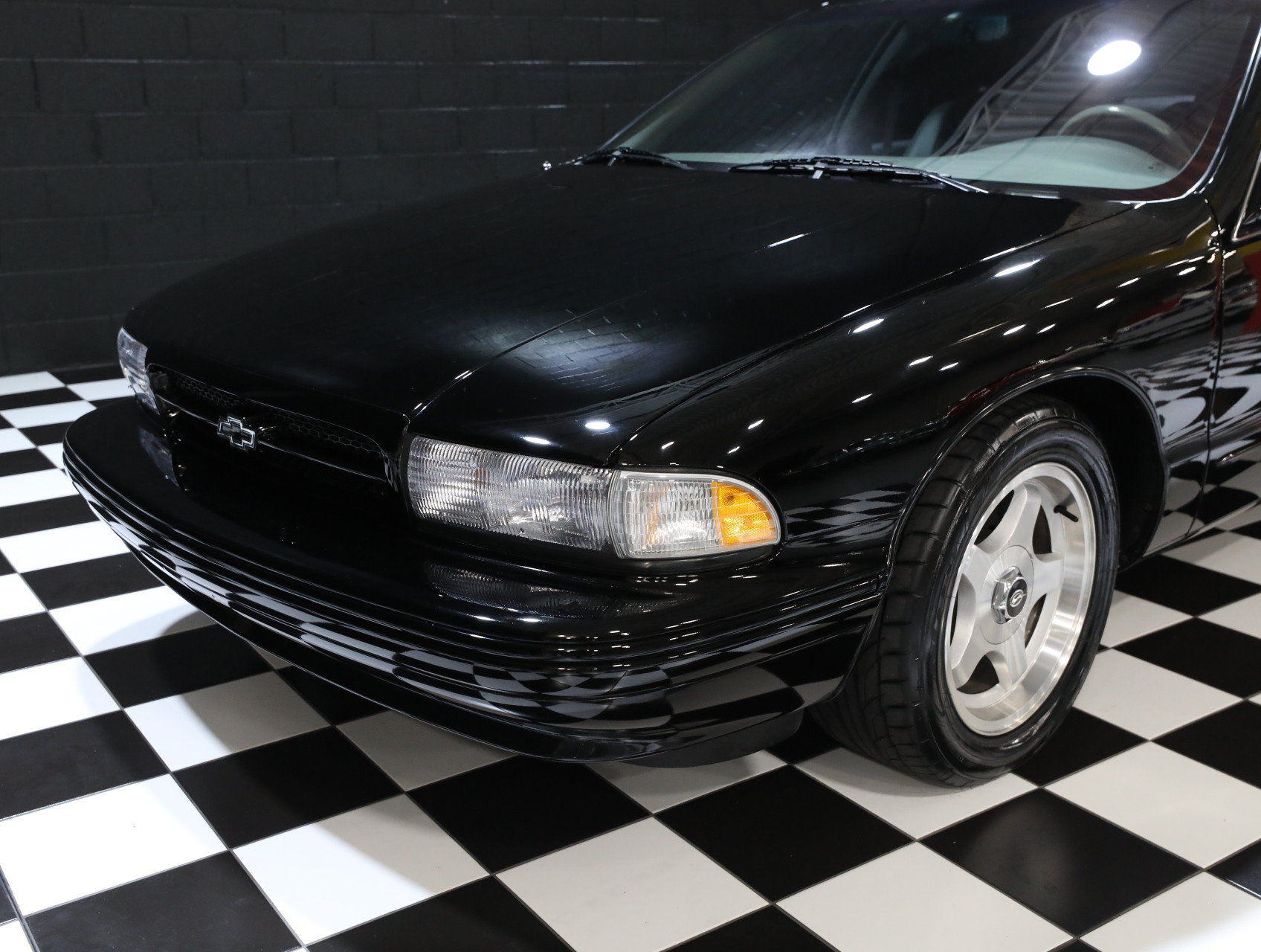 Used 1996 Chevrolet Impala SS RWD image 7