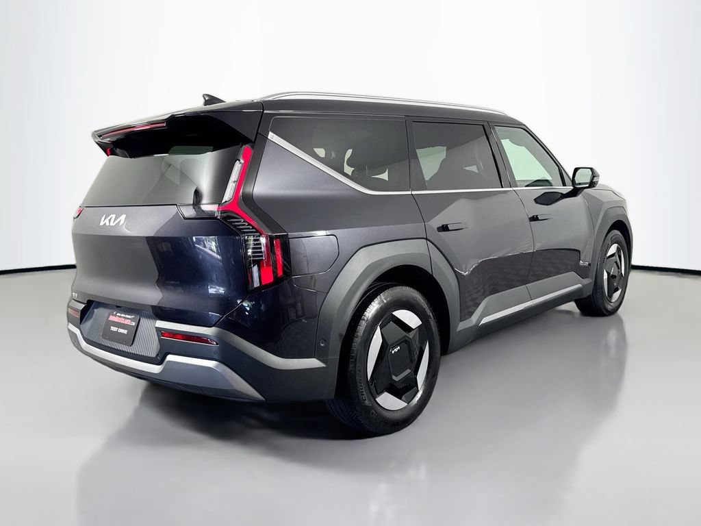 Used 2026 Kia EV9 Wind AWD/4WD image 5