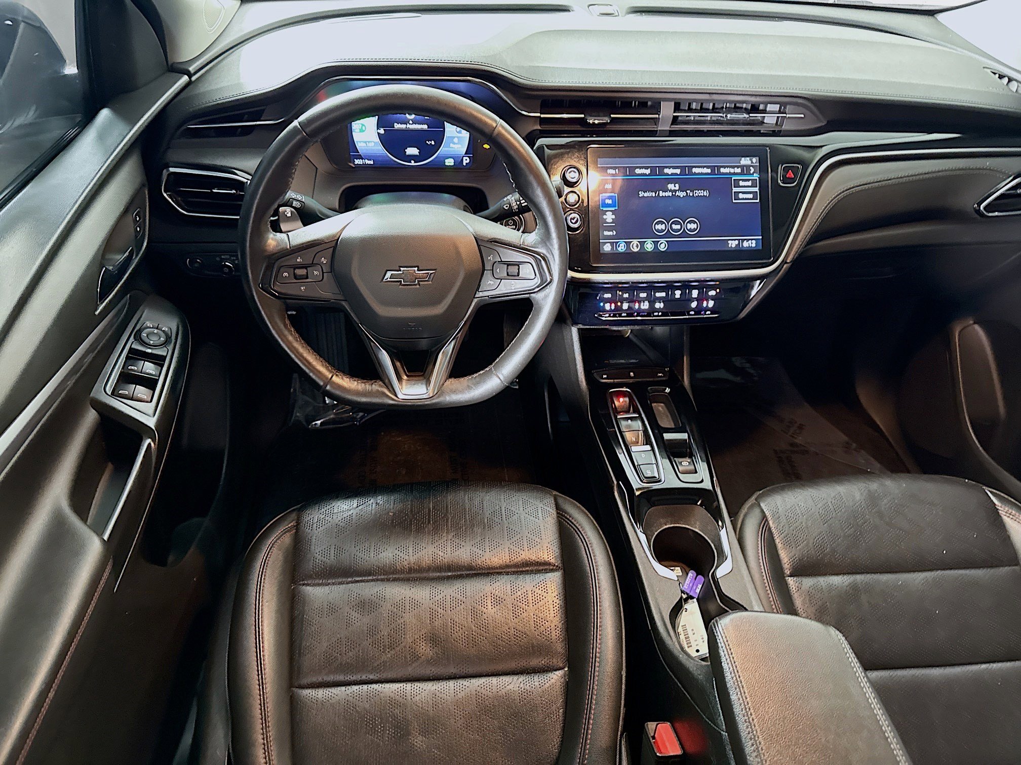 Used 2023 Chevrolet Bolt EUV LT w/ Convenience Package image 17