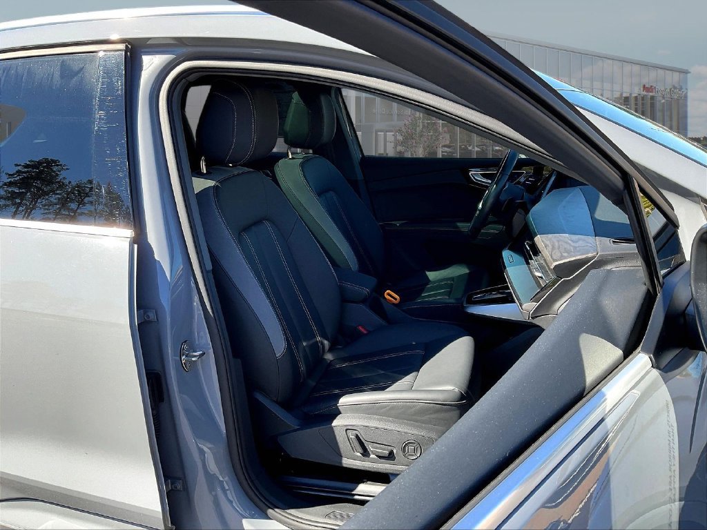 Used 2023 Audi Q4 e-tron Premium Plus RWD image 31