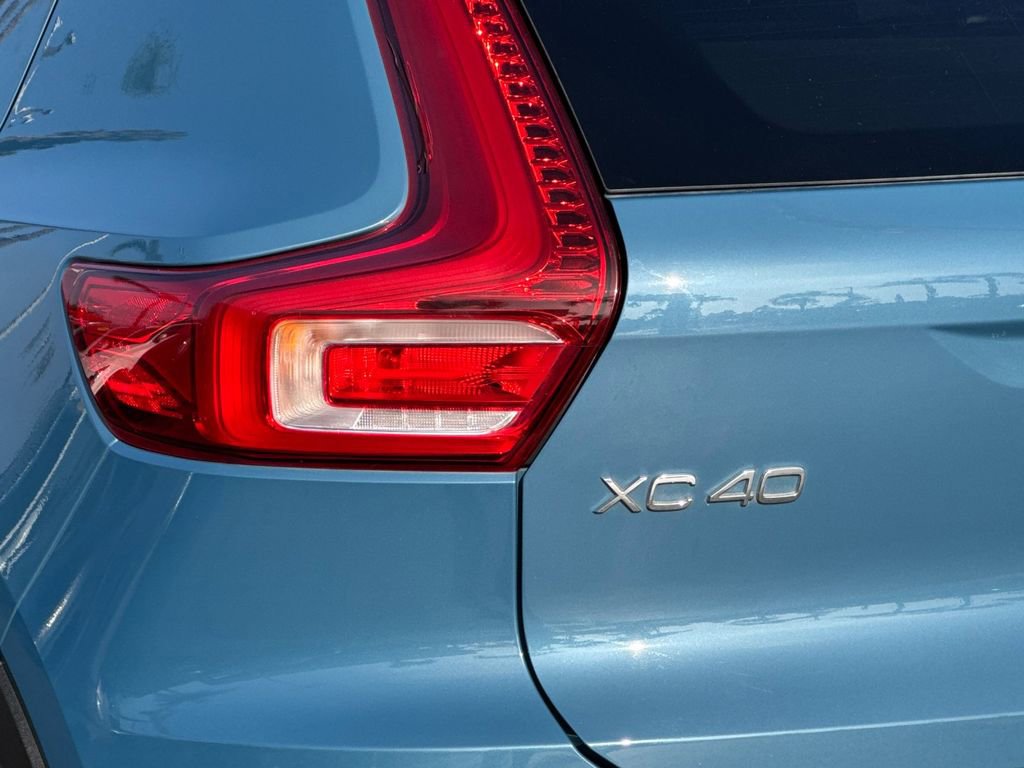 Certified 2023 Volvo XC40 B5 Ultimate image 26