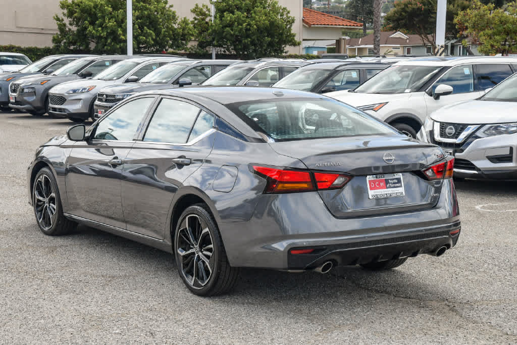 Used 2025 Nissan Altima 2.5 SR AWD/4WD image 8