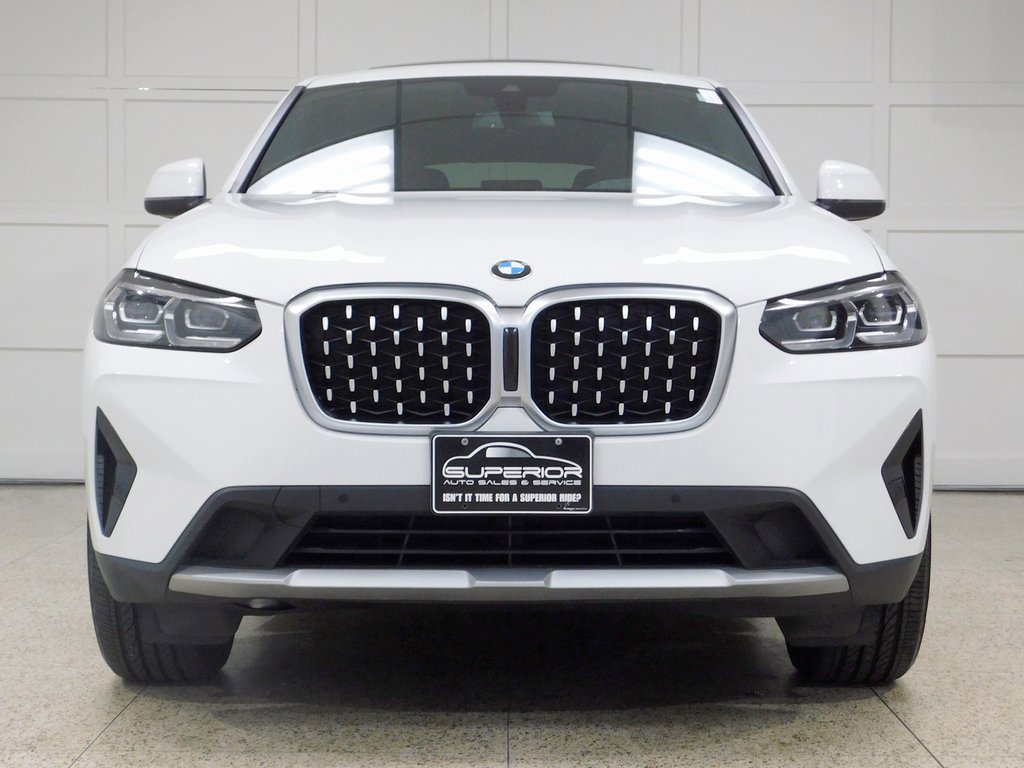 Used 2023 BMW X4 xDrive30i image 2
