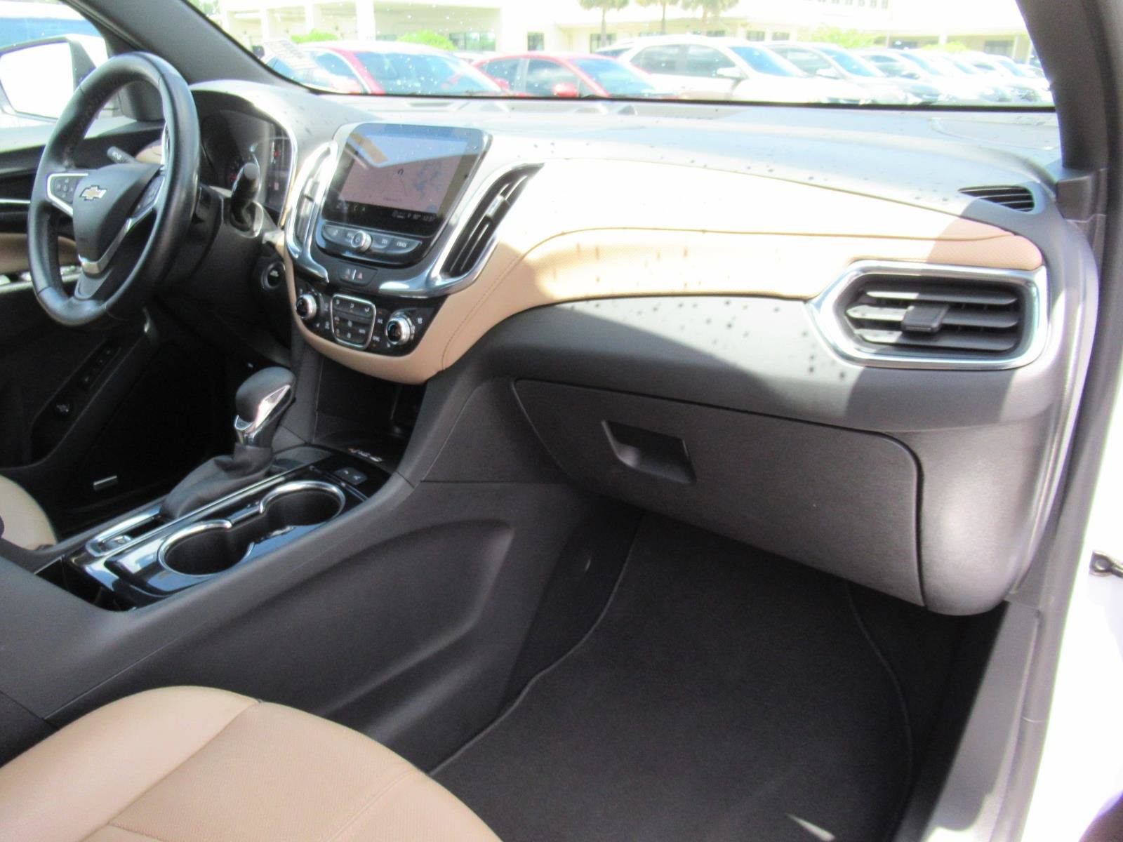 Used 2023 Chevrolet Equinox Premier FWD image 11