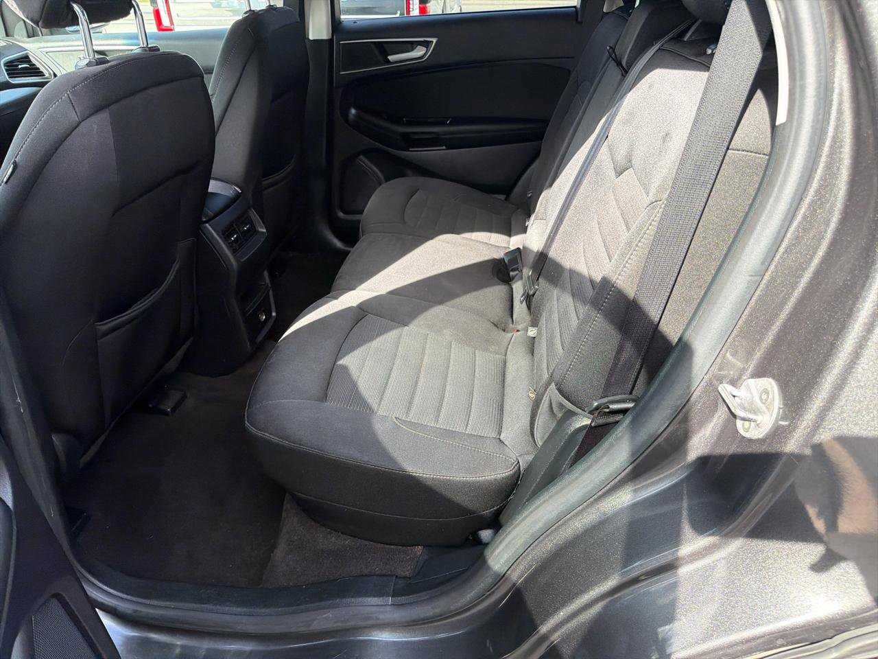 Used 2019 Ford Edge SEL FWD image 16