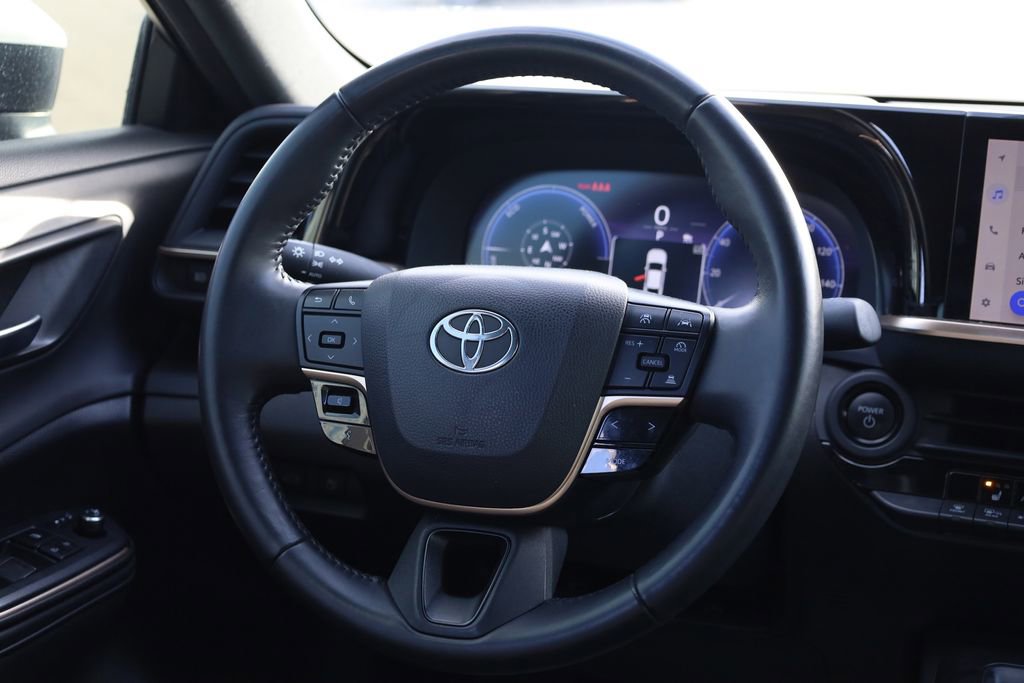 Used 2023 Toyota Crown XLE image 23