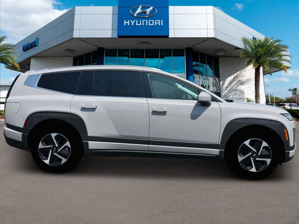 New 2026 Hyundai Ioniq 9 SE image 10