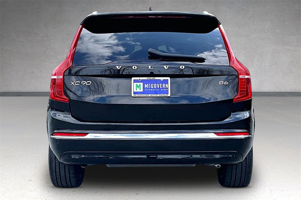 Certified 2023 Volvo XC90 B6 Plus image 4