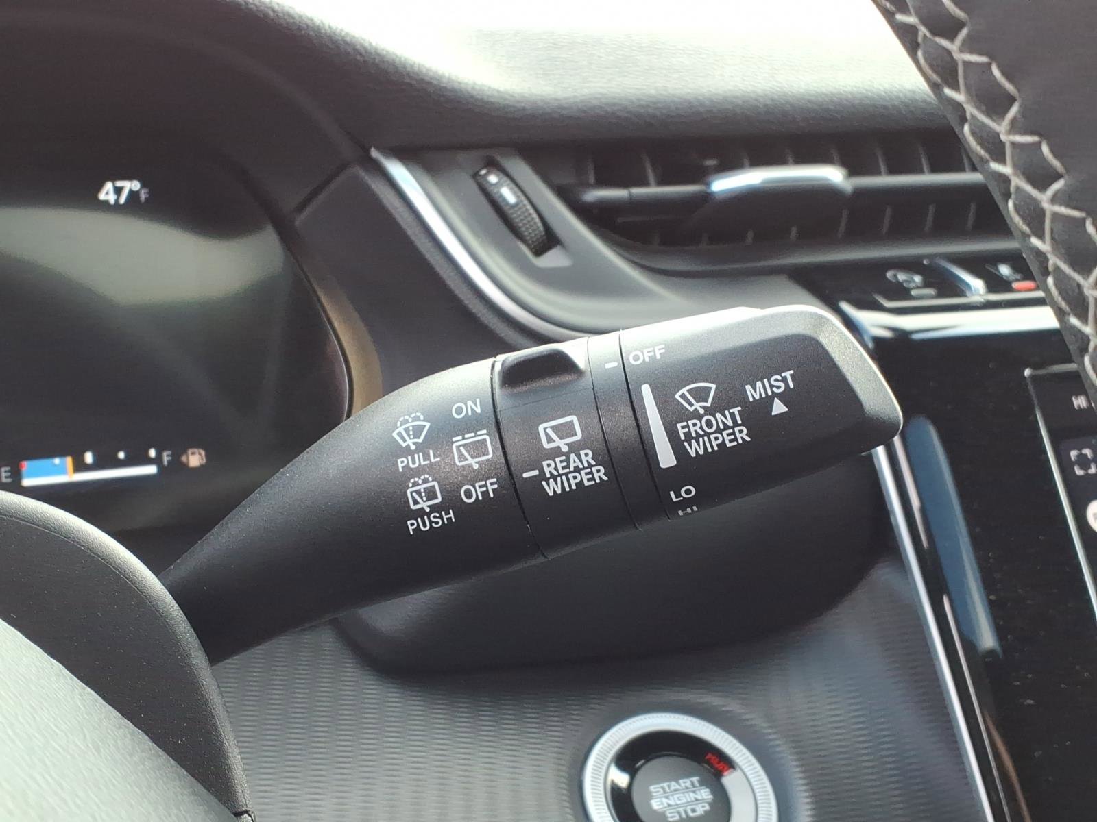 Used 2023 Jeep Grand Cherokee L Laredo AWD/4WD image 31