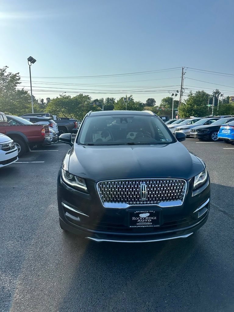 Used 2019 Lincoln MKC Select w/ Select Plus Package AWD/4WD image 2