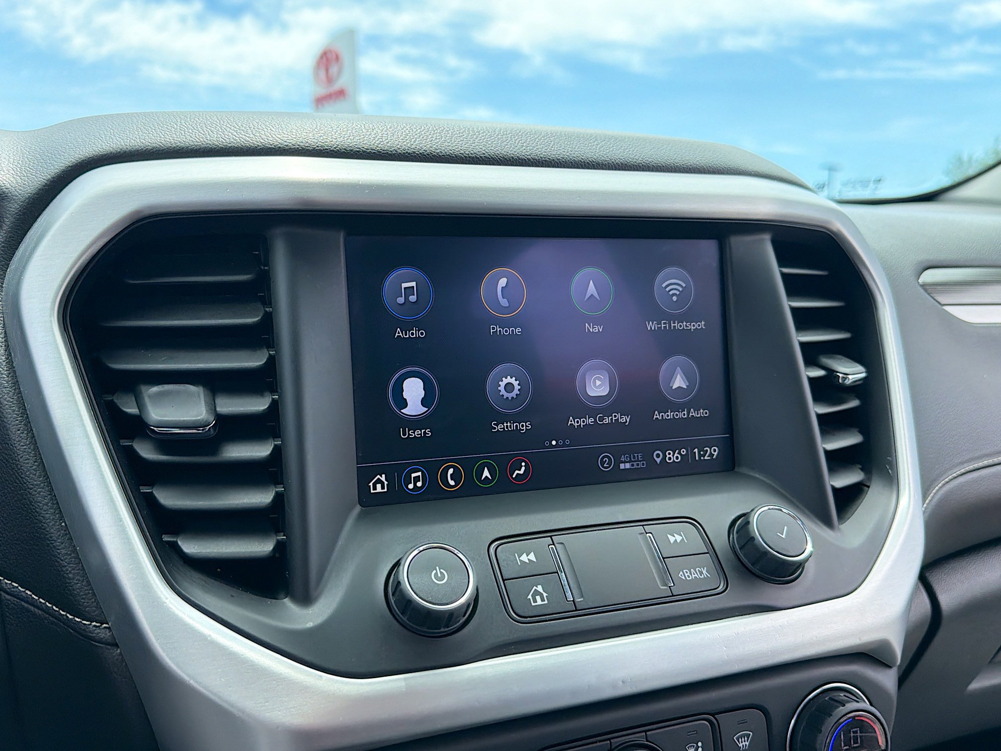 Used 2020 GMC Acadia SLT AWD/4WD image 10