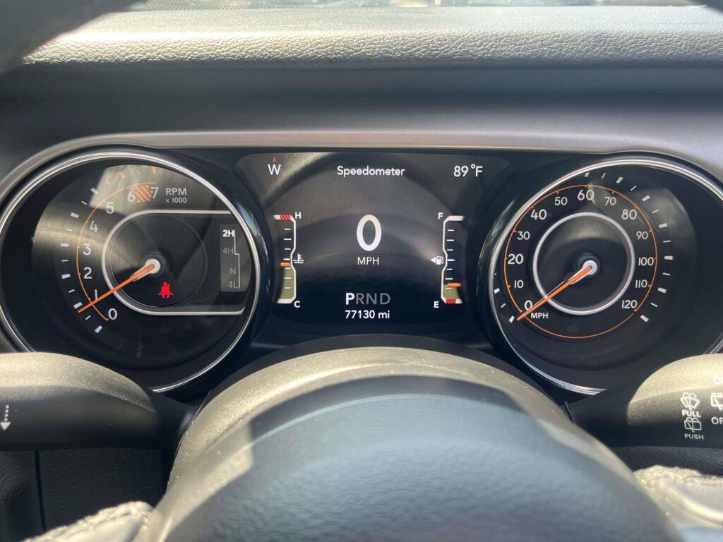 Used 2021 Jeep Wrangler Unlimited Sport AWD/4WD image 3