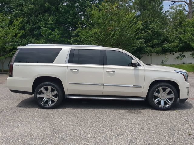 Used 2015 Cadillac Escalade ESV Luxury AWD/4WD image 3