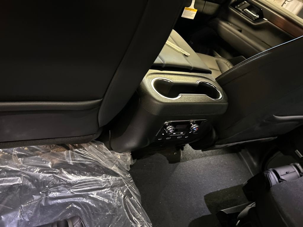 New 2026 GMC Yukon XL Denali image 24