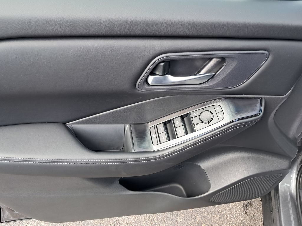 New 2026 Nissan Rogue SV AWD/4WD image 11