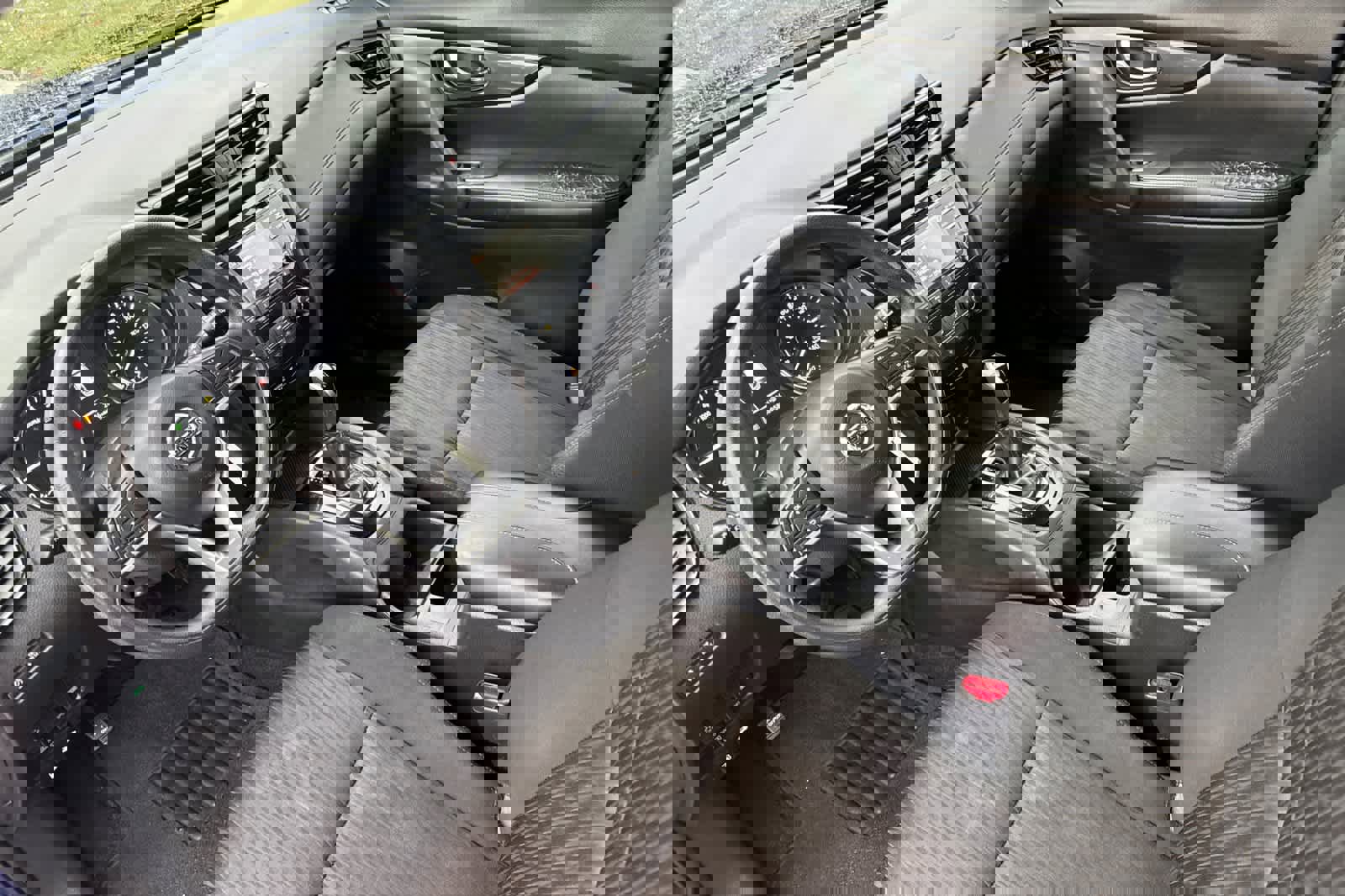 Used 2017 Nissan Rogue S image 11