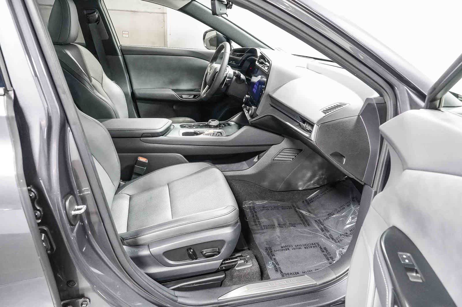 Used 2024 Lexus RZ 300e Premium FWD image 17