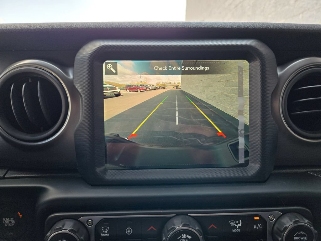 Used 2023 Jeep Gladiator Sport AWD/4WD image 29