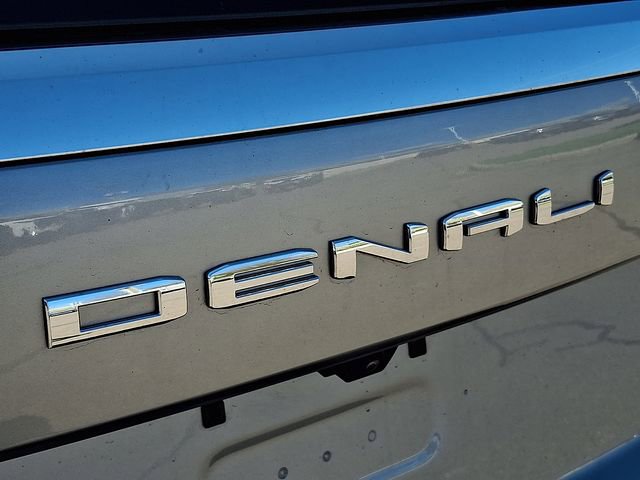 Used 2025 GMC Yukon XL Denali image 26
