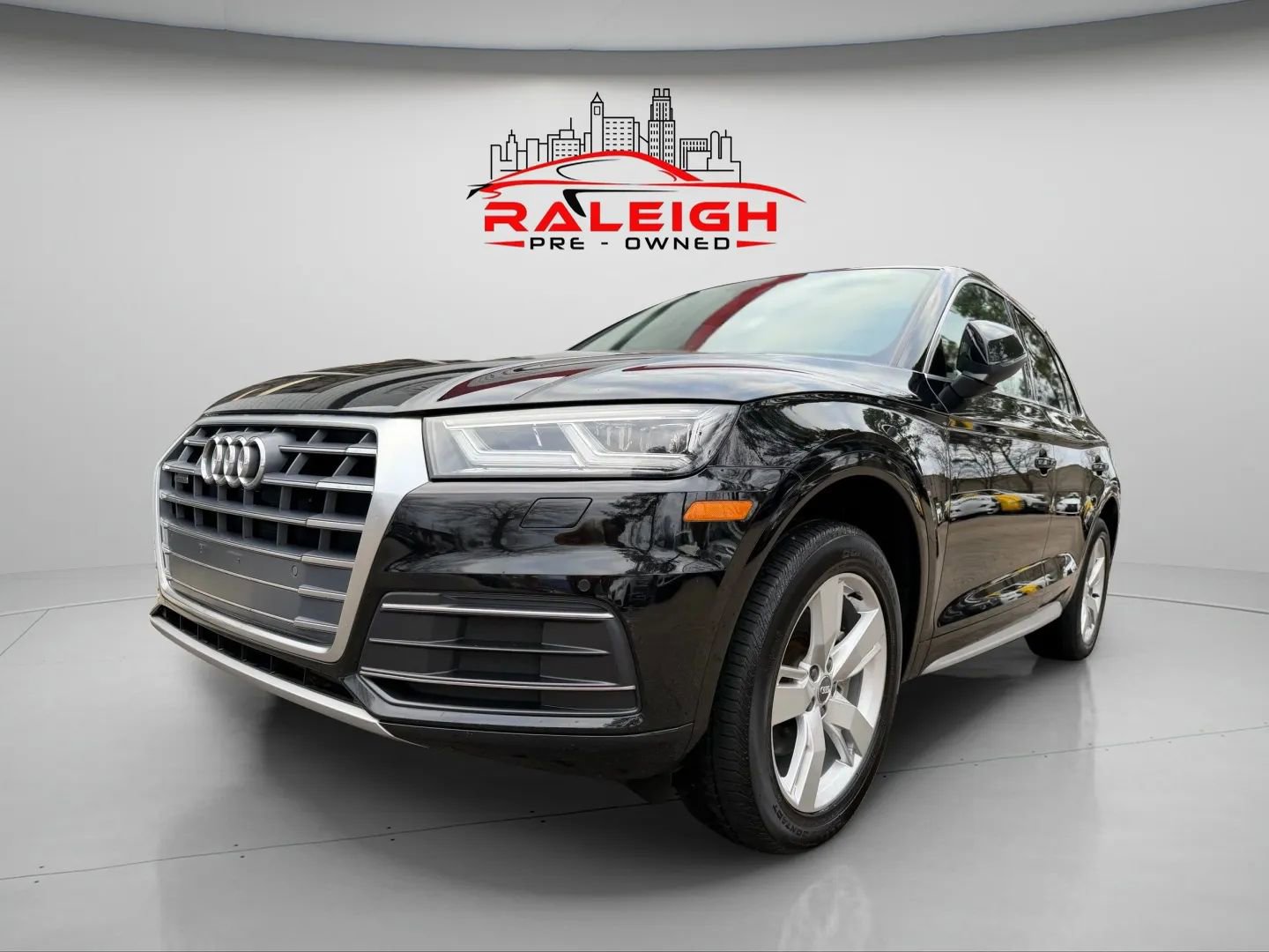 Used 2018 Audi Q5 2.0T Premium Plus w/ Premium Plus Package image 2