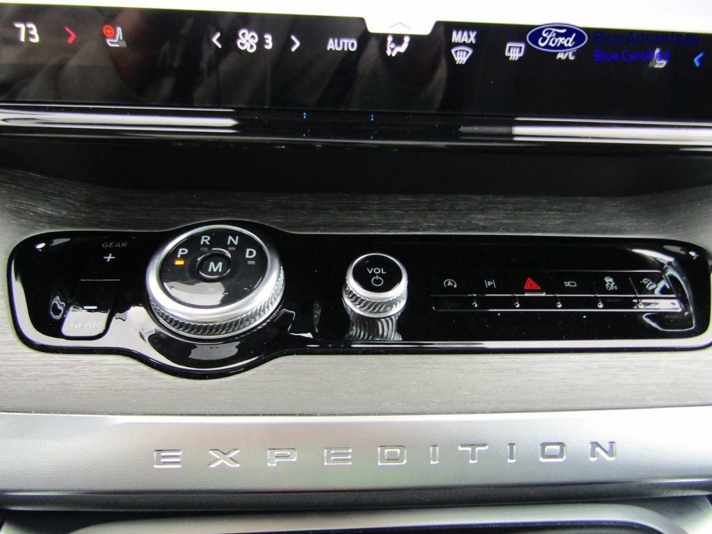 Certified 2025 Ford Expedition Platinum AWD/4WD image 22