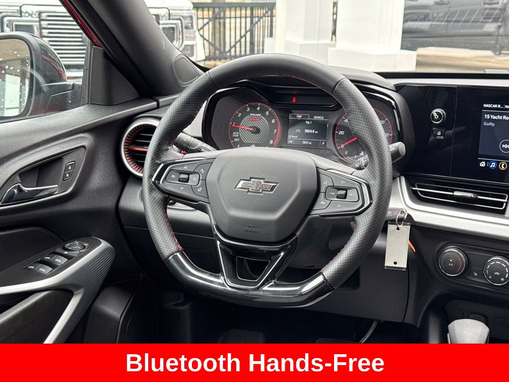 Used 2026 Chevrolet Trax RS w/ Sunroof Package FWD image 11
