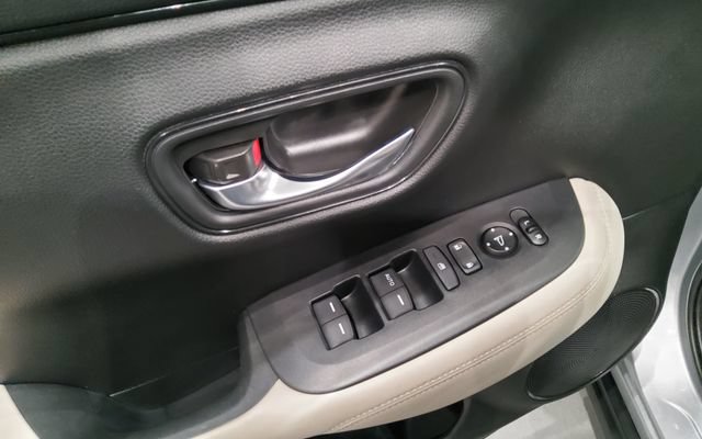Used 2023 Honda HR-V LX image 21