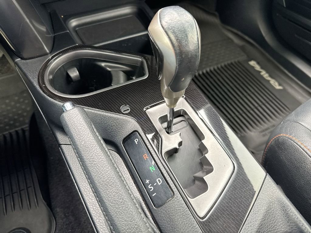 Used 2017 Toyota RAV4 SE w/ Advanced Technology Package image 18