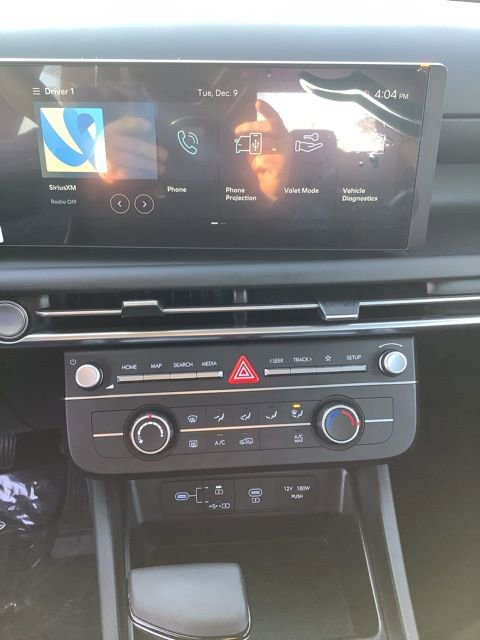 Certified 2025 Hyundai Tucson SE image 32