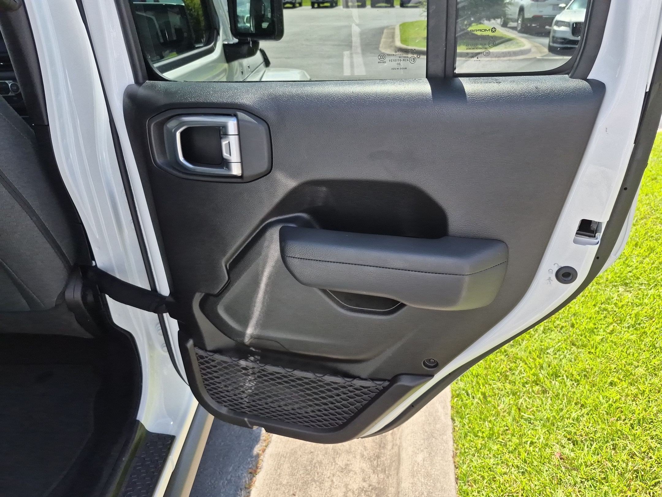 Used 2025 Jeep Gladiator Sport AWD/4WD image 22