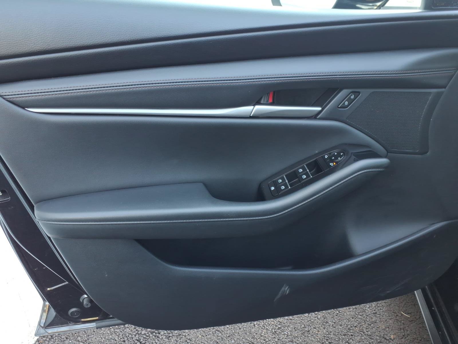 Used 2024 MAZDA MAZDA3 s FWD image 11