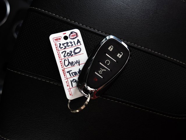 Used 2020 Chevrolet Traverse High Country image 31