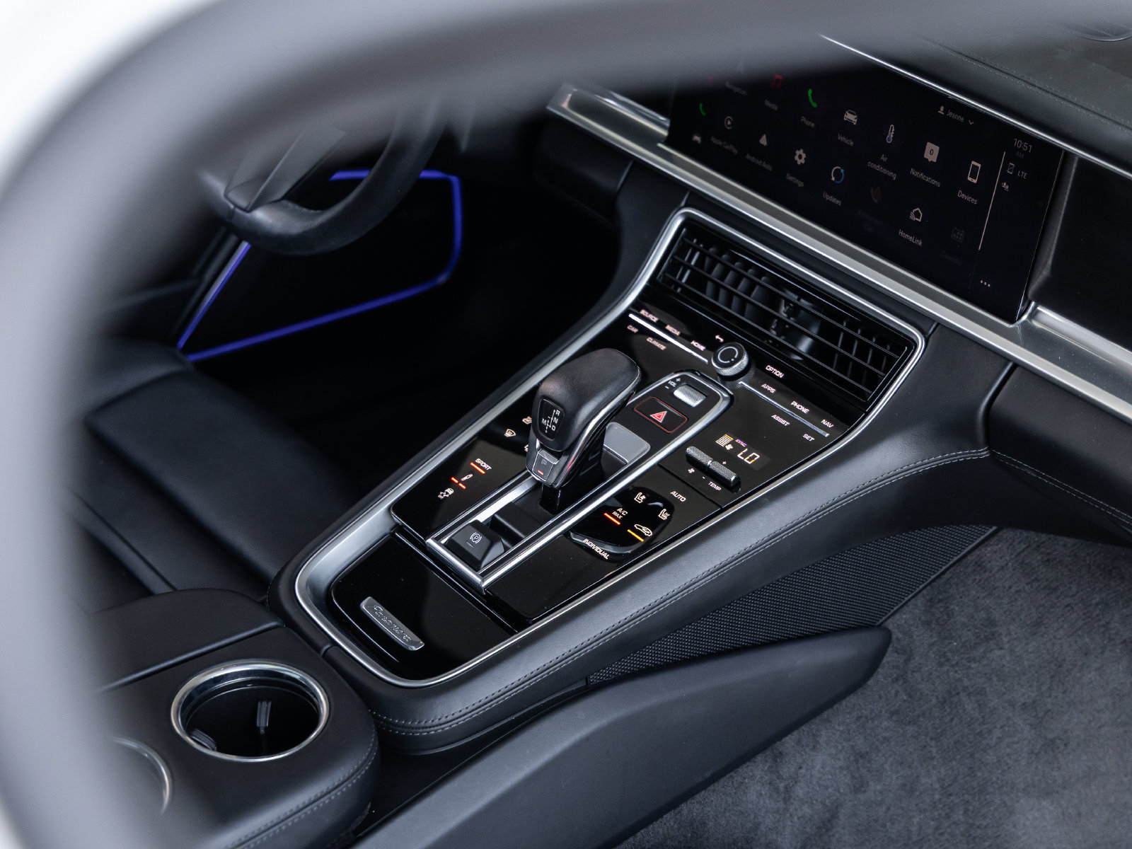 Certified 2023 Porsche Panamera 4 Platinum Edition AWD/4WD image 36
