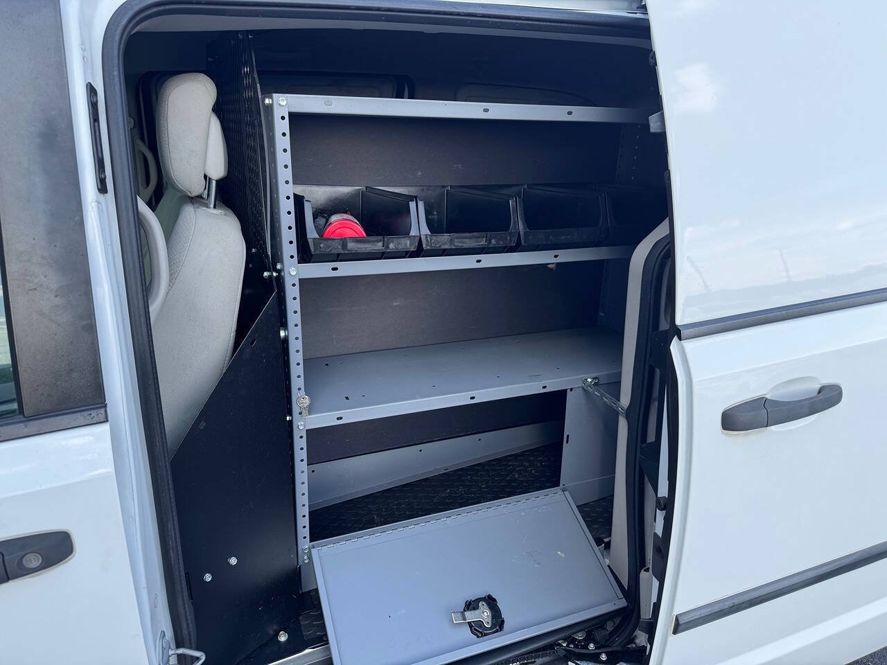 Used 2014 RAM C/V Tradesman FWD image 9