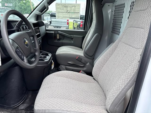 New 2026 Chevrolet Express 2500 w/ Driver Convenience Package RWD image 8